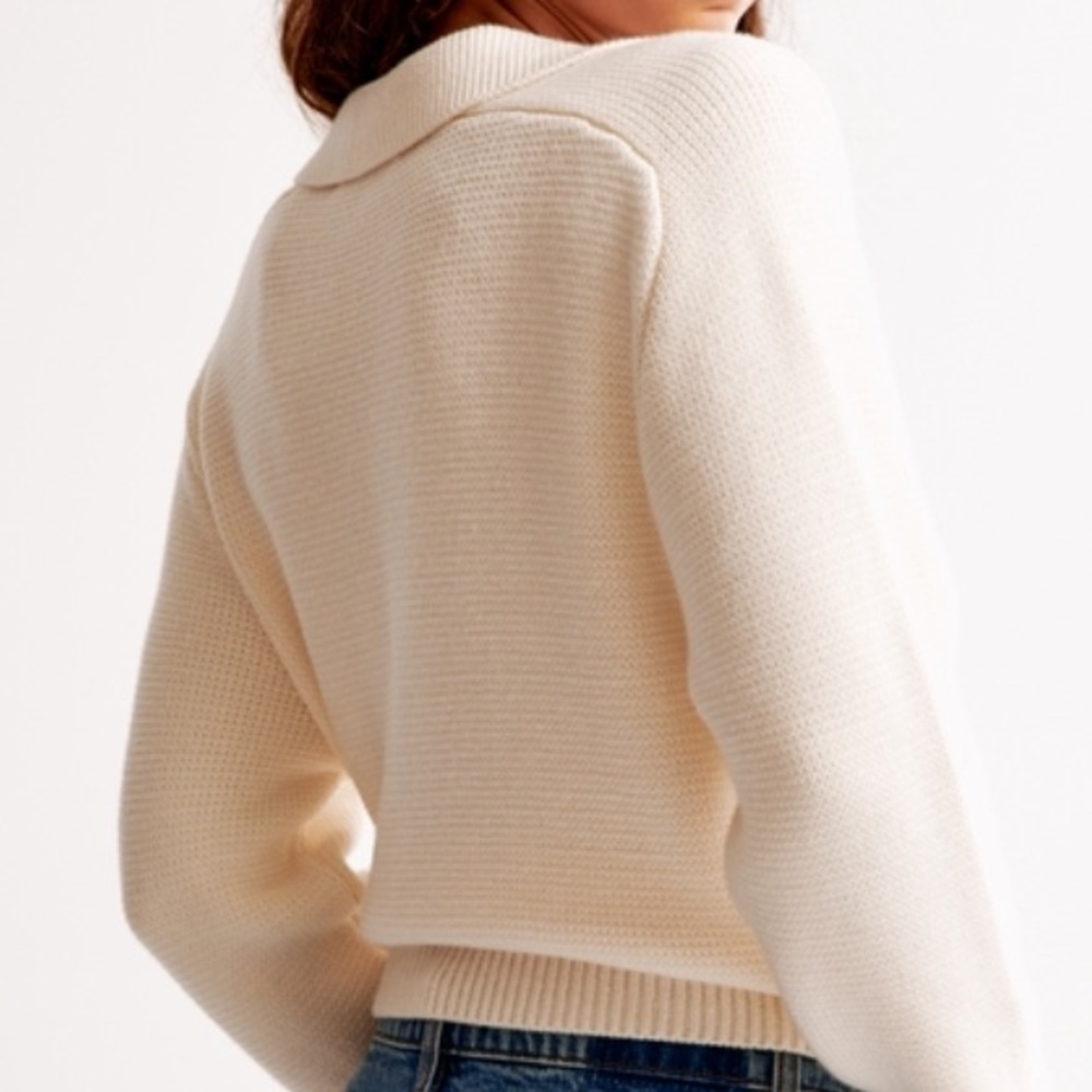 LOOKING FOR / ISO / In Search Of A&F Sweater Polo - Picture 3 of 3